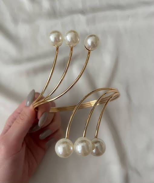 Elegant Pearl ArmCuff