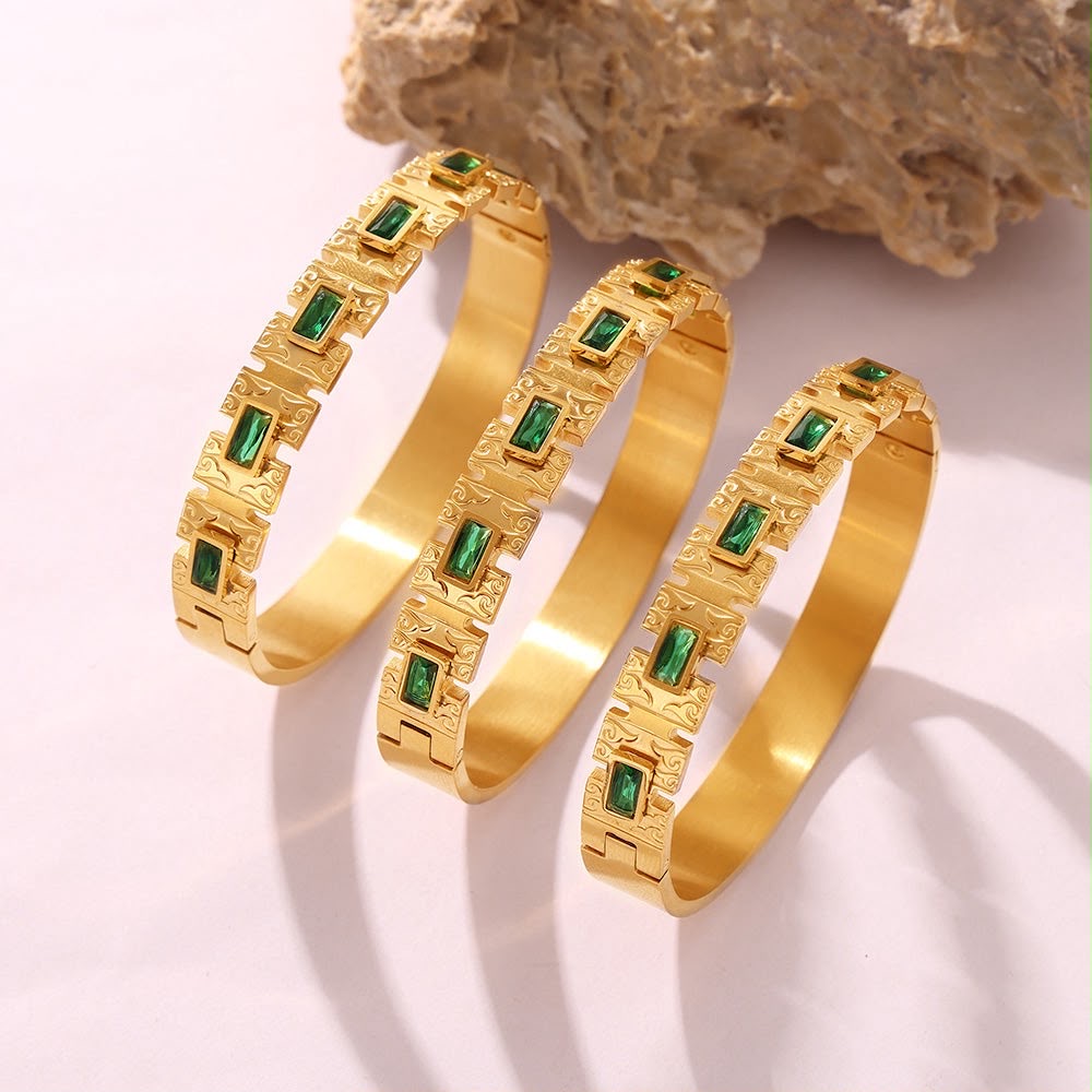 Luxury Emerald Handcuff