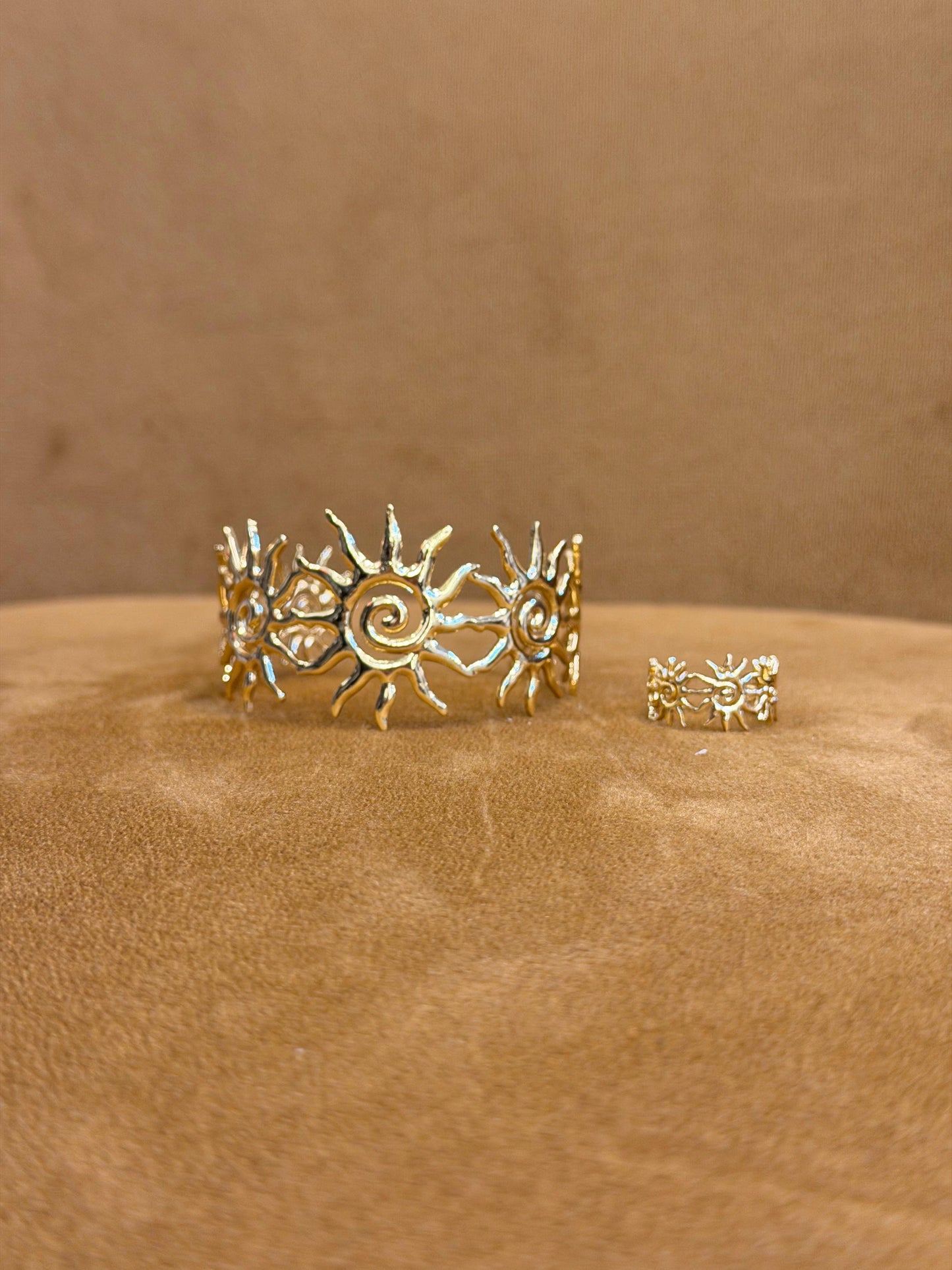 Arm Cuff / Handcuff With Ring (adjustable)