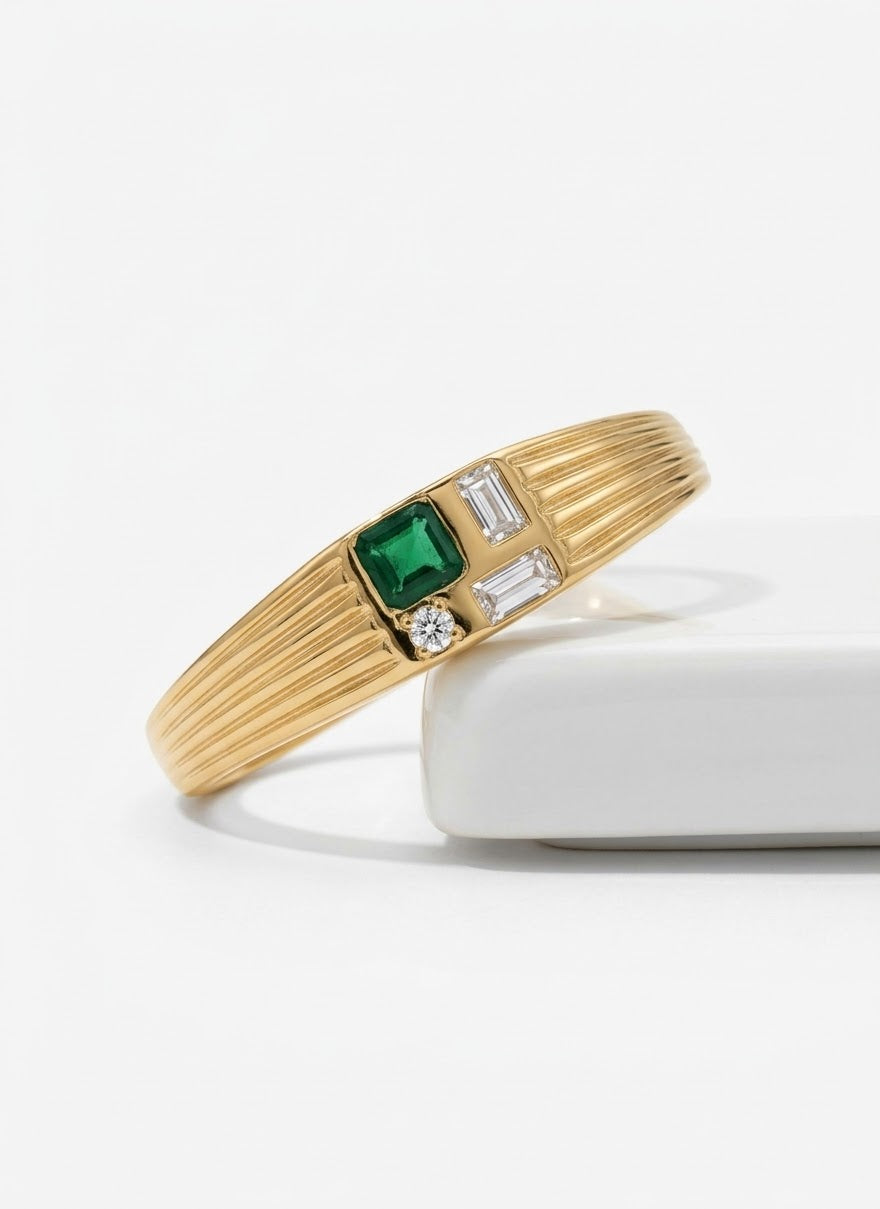 Saskia handcuff