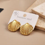 Shell earring