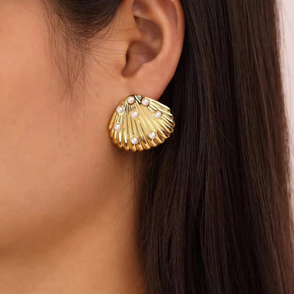 C-shell earring