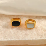Black & white ring