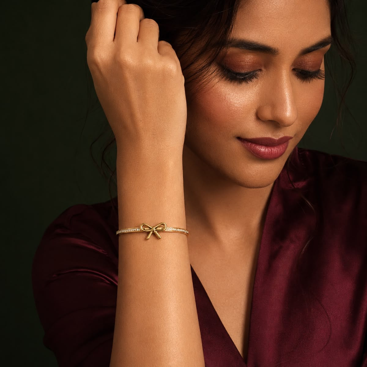 Bow Stoned Cuff