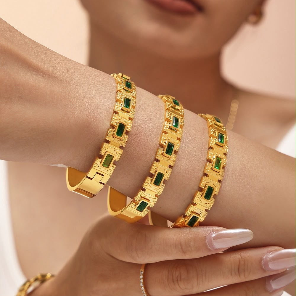 Luxury Emerald Handcuff
