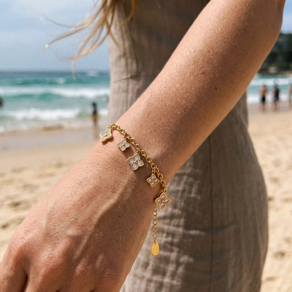 Silver stone clover Bracelet