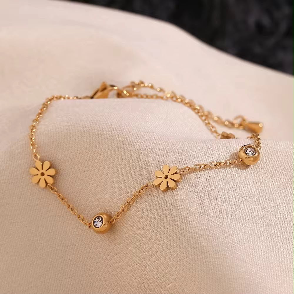Daisy bracelet