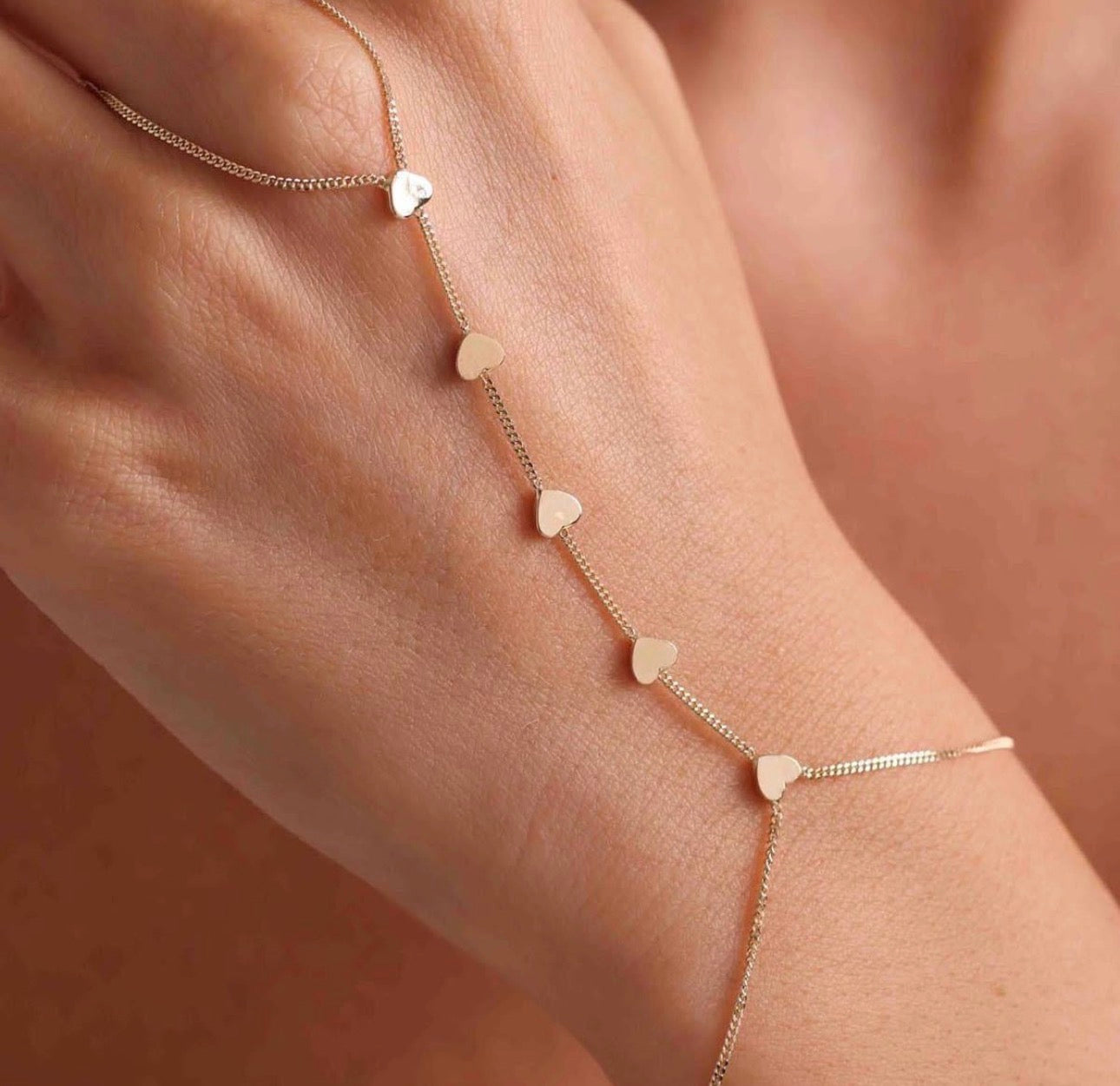 Hearts HandChain