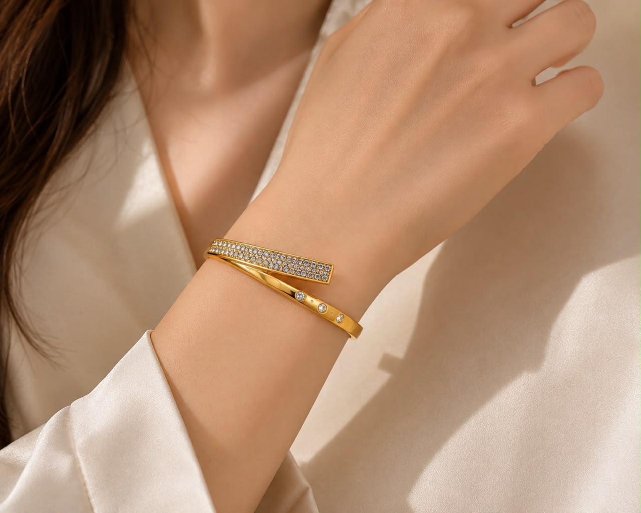 Stone cuff