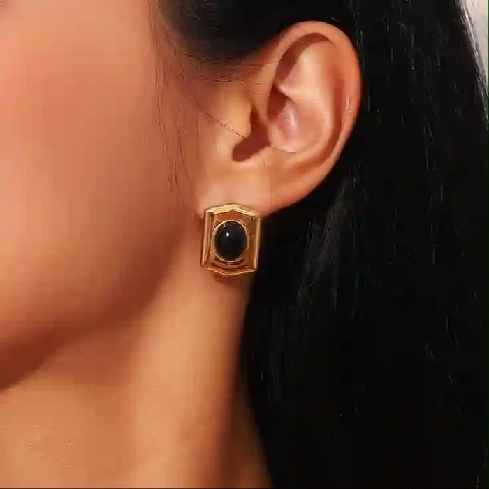 Vintage Stone Earring