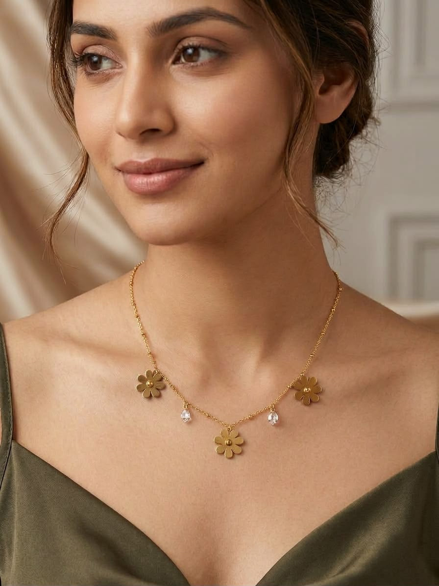 Daisy Charms Necklace