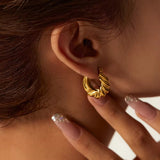 Twisted earring