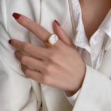 Black & white ring