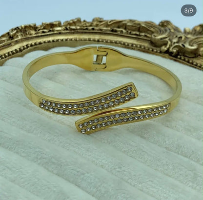 Stone Cuff