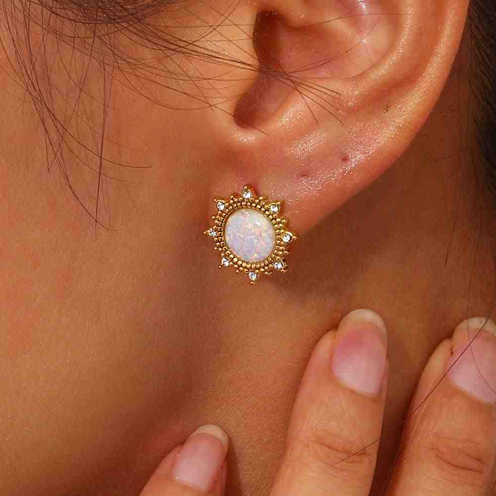 Stone stud