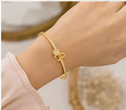 Bow  handcuff
