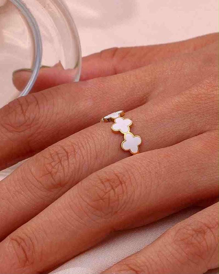 Clover Ring Adjustable