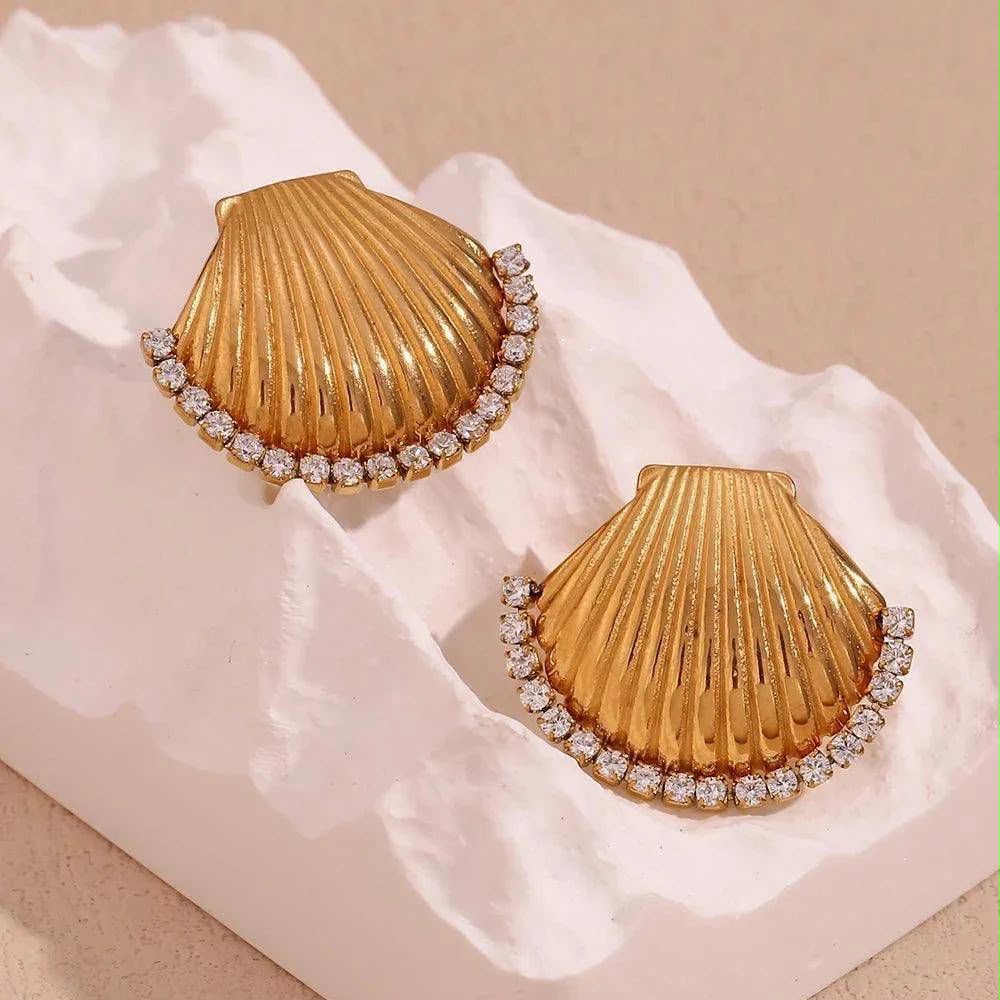 C-shell earring