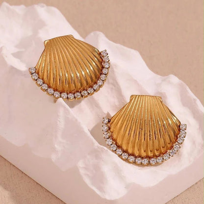 C-shell earring