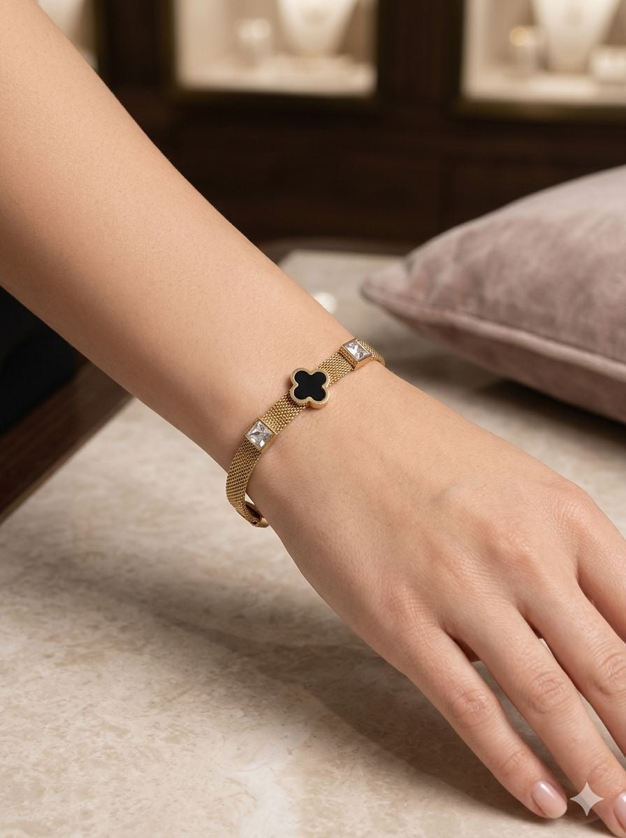 Clover Mesh Bracelet