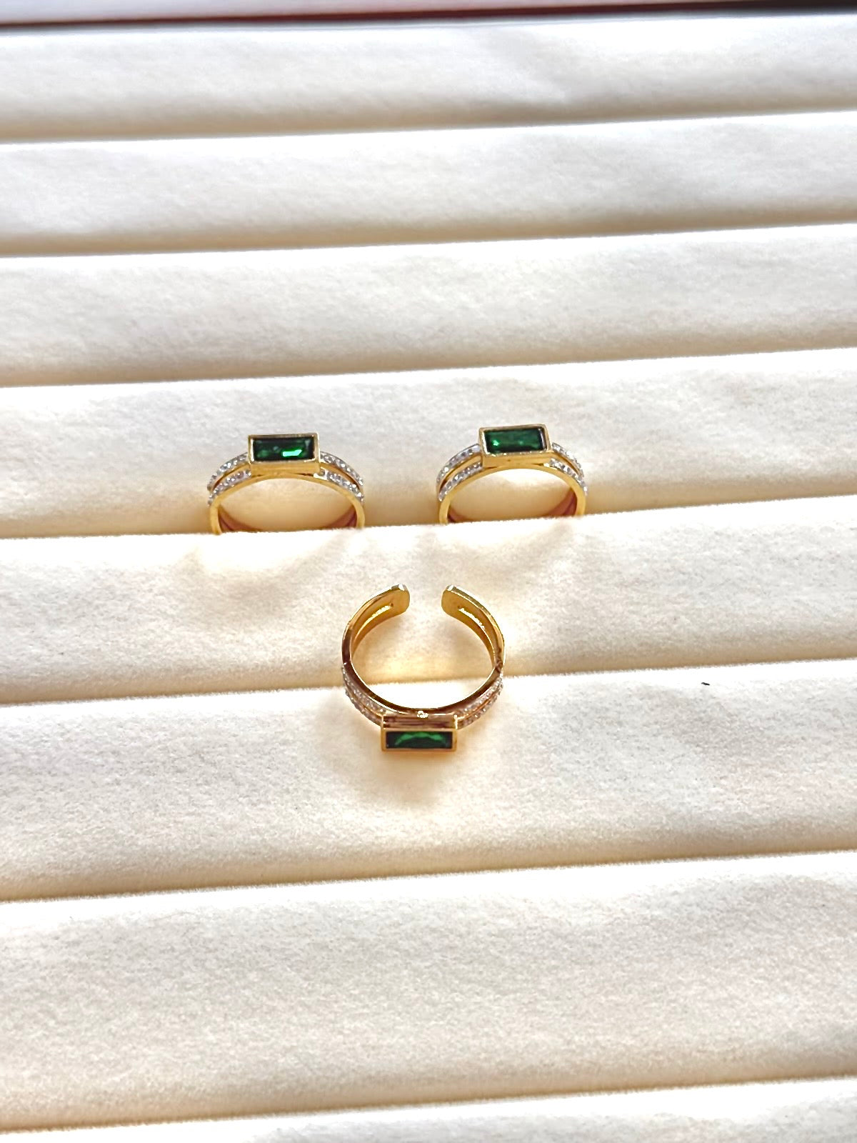 Luxury Emerald  (Adjustable)
