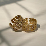 Geometric chunky adjustable ring