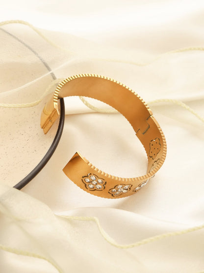 Luxury Stone Handcuff