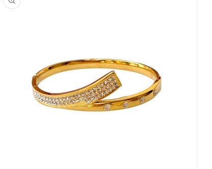 Stone cuff