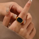 Black & white ring