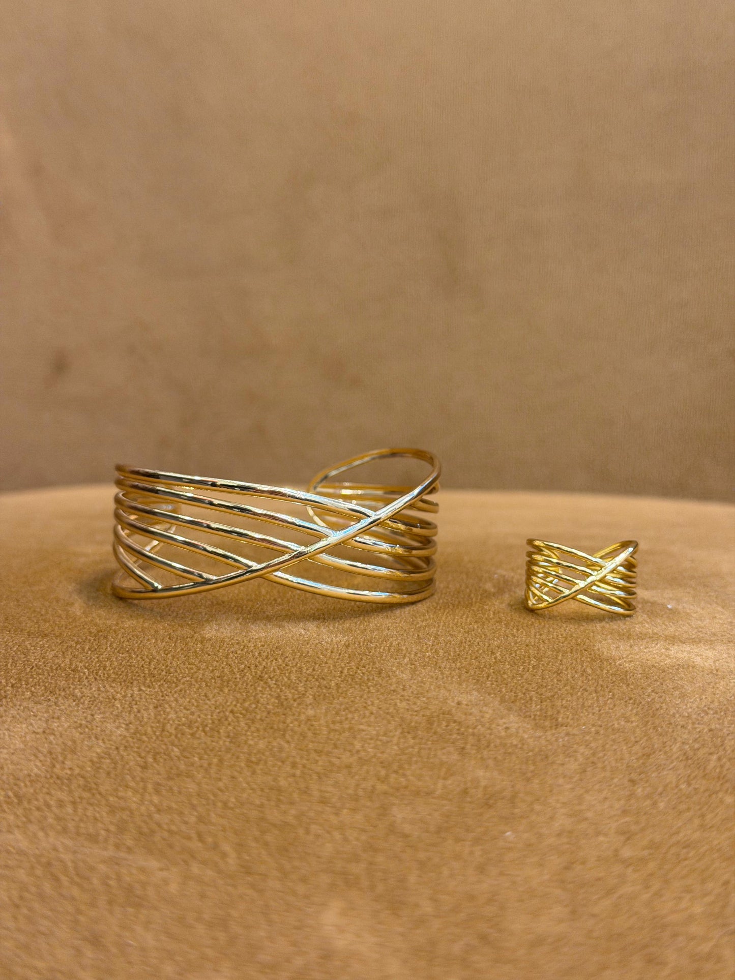 Arm Cuff / Hand Cuff (Adjustable)