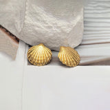Shell earring
