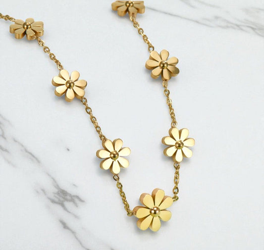 Daisy pendant