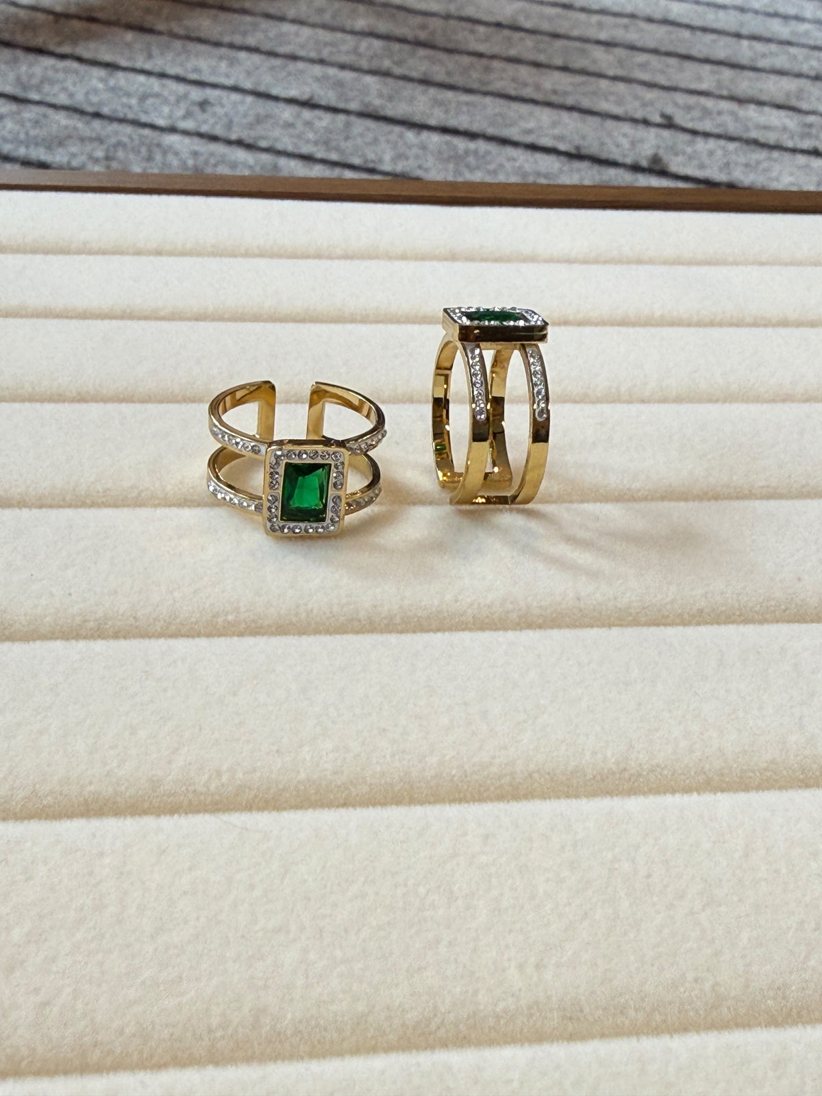 Elegant Luxury Emerald Ring (Adjustable)