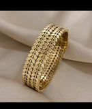 Stylish handcuff