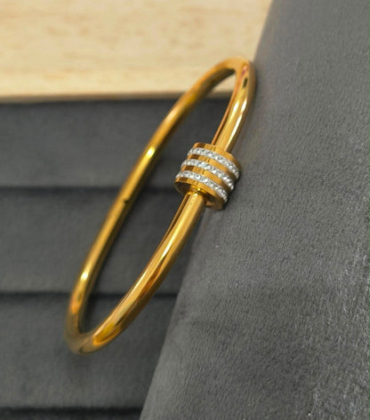 Zircon stone Cuff