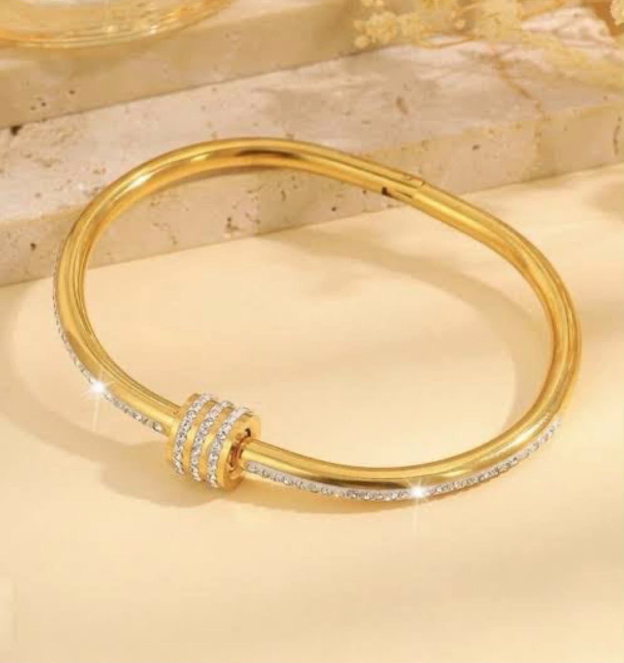 Zircon stone Cuff
