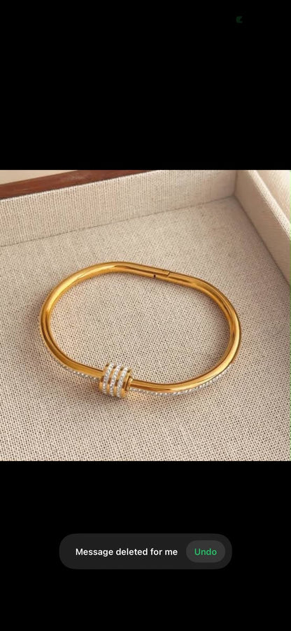Zircon stone Cuff
