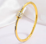 Studded Lock Cubic 
Zirconia handcuff